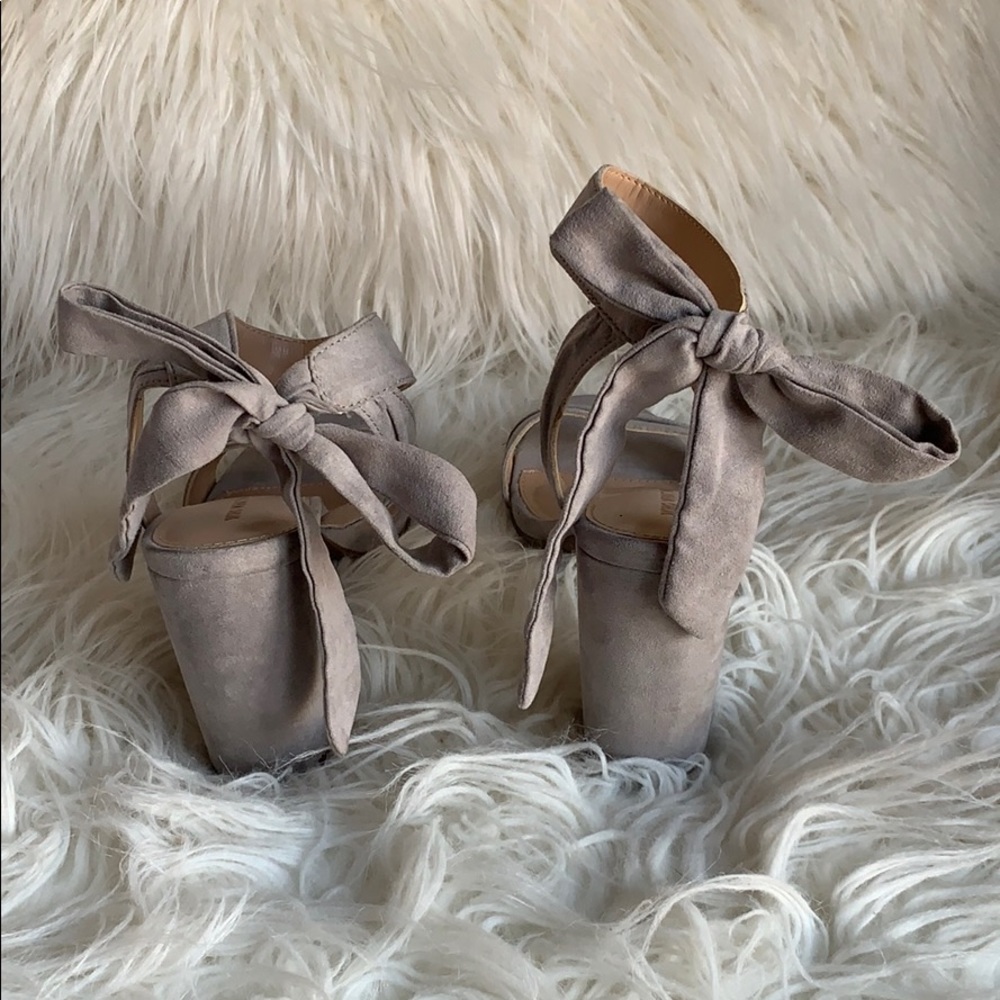Women’s sz 8 Who What Wear Heels - Picture 2 of 3